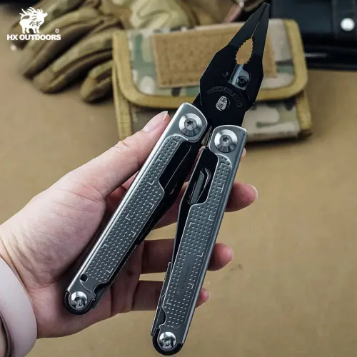 HX Outdoors Eaglite Multi-Tool Black and Silver